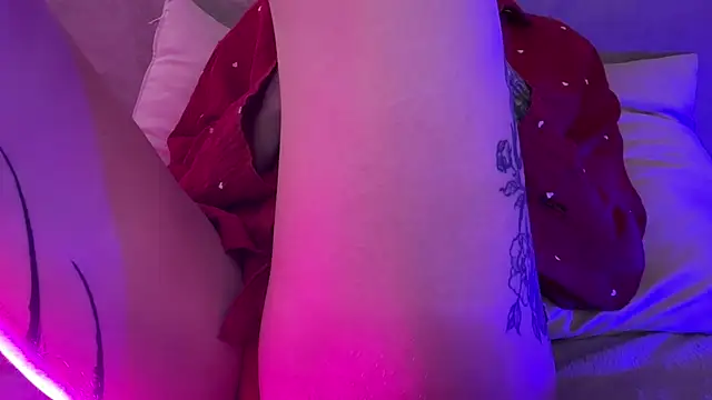 AlmaryKim online show from April 25, 7:11 pm