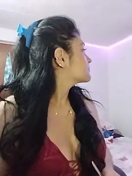 alejitasweet online show from November 1, 5:11 am