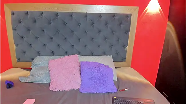 Xiomara Stwart online show from October 28, 12:00 pm