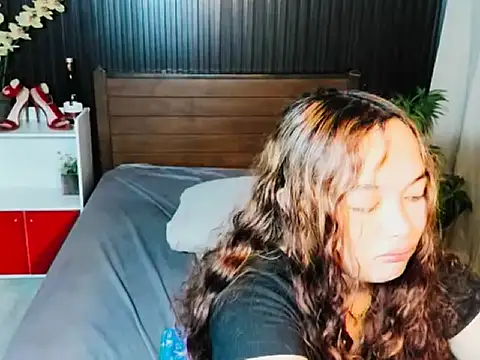 UrFavouriteCravings online show from October 16, 1:52 am