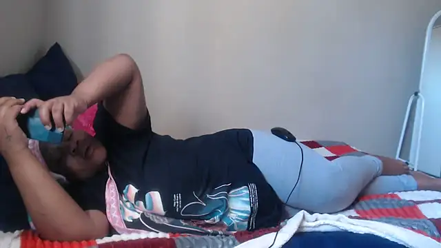 PIXIEBITCHXXX26 online show from April 29, 8:50 am