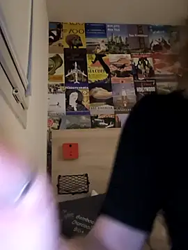 Fifi83Bell online show from January 15, 7:31 pm