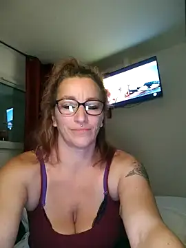 Fifi83Bell online show from December 15, 4:34 pm