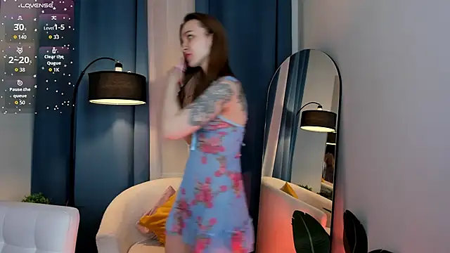 PollyMayer online show from April 1, 8:50 pm