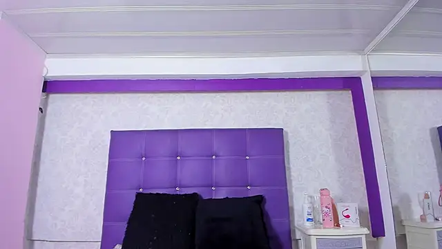 LeaMoreau22 online show from November 5, 11:48 am