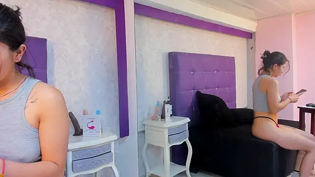 LeaMoreau22 online show from October 7, 12:20 pm