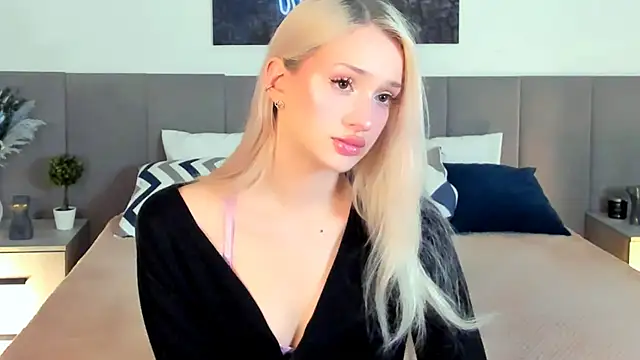 SugarWhisper online show from November 5, 4:56 pm