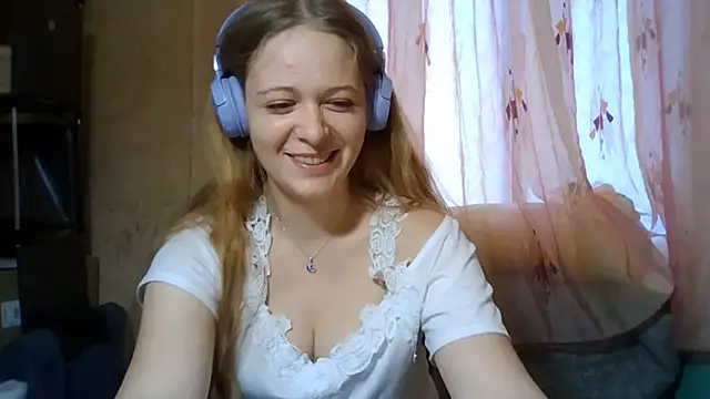 Snapshot of Marry_Wild chatting on October 1, 7:24 am Marry Wild online show from October 1, 7:24 am