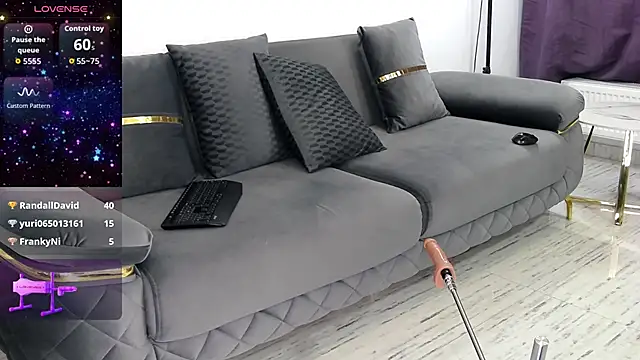 Alicia beggs online show from December 5, 7:37 pm