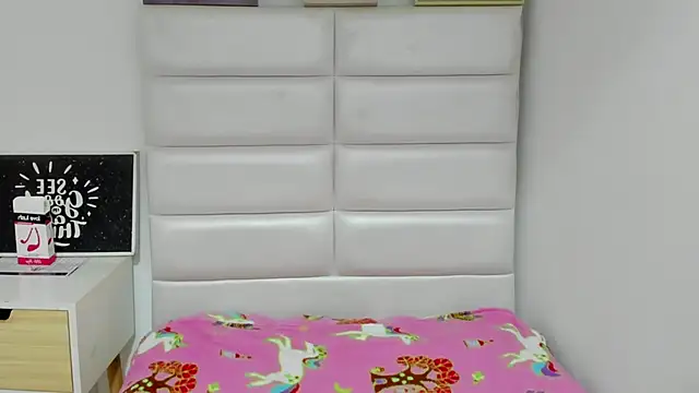 amyalvarez online show from February 28, 2:49 pm