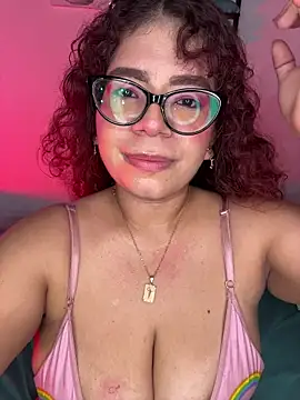 Snapshot of Solaangel_ chatting on October 4, 4:51 am Solaangel online show from October 4, 4:51 am