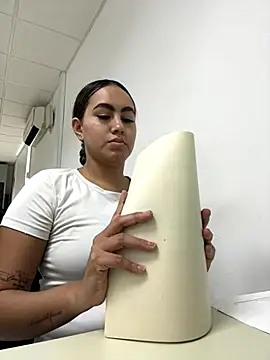 Sofi kim  online show from October 28, 5:52 pm