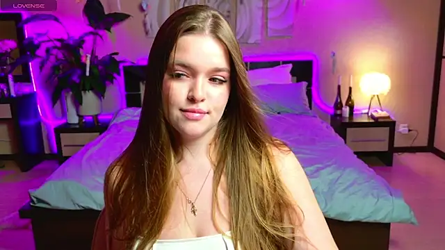 EmilyWhispers online show from May 8, 9:16 pm