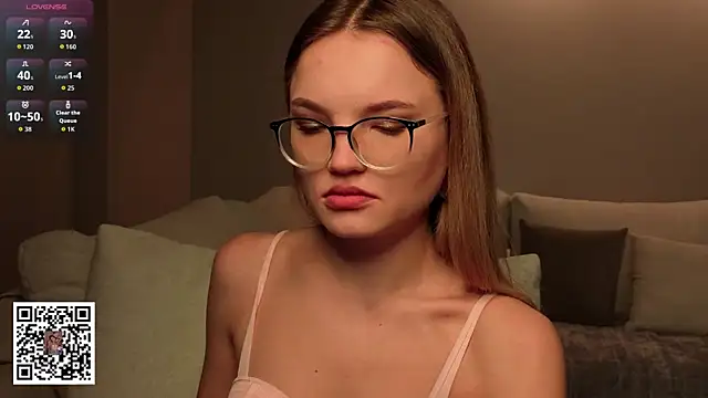 JulieLupo online show from January 6, 6:06 am