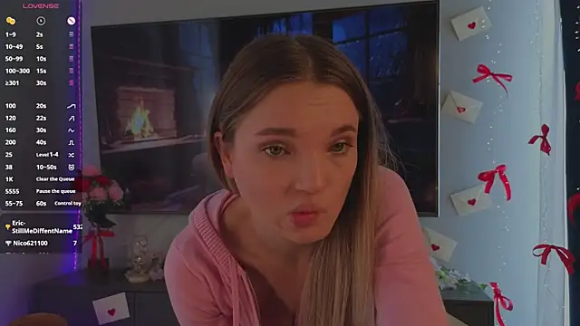 JulieLupo online show from March 21, 8:19 am