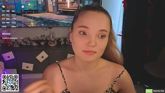 JulieLupo online show from April 23, 12:29 pm