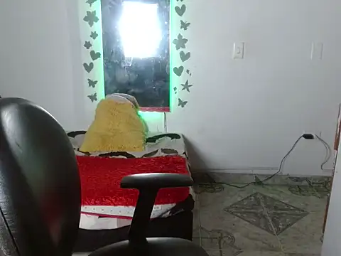Ebony luna online show from June 2, 9:27 pm