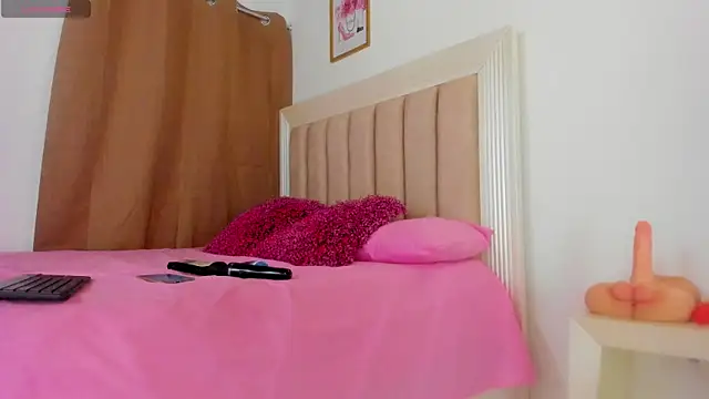 fabianacutee online show from April 21, 12:14 am