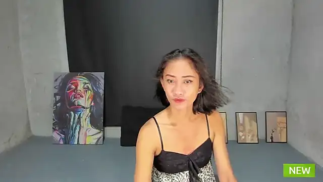 Snapshot of MissAriba chatting on October 9, 5:22 am MissAriba online show from October 9, 5:22 am