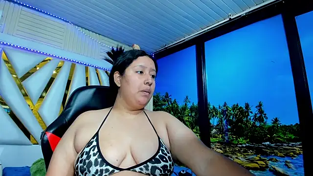 Snapshot of DulcineaSaenz chatting on October 6, 8:57 pm DulcineaSaenz online show from October 6, 8:57 pm