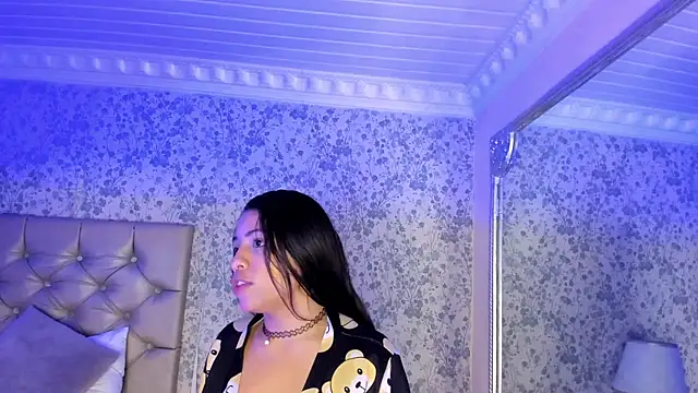 Clohe Bell online show from January 16, 1:18 pm