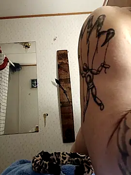 Rileyy7tk online show from March 6, 11:33 pm