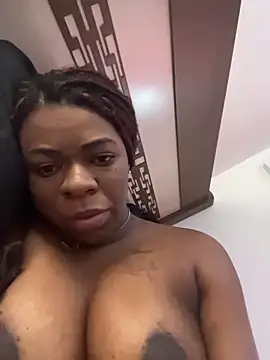 Priihmedeiros online show from March 11, 10:52 am