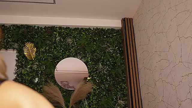 sisi von dee online show from March 5, 8:48 pm