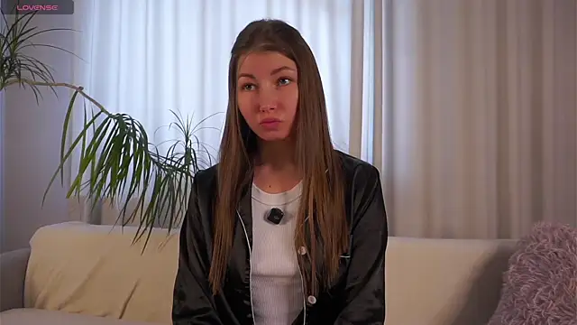 BrittGupton online show from April 30, 3:34 am