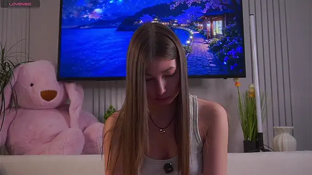 BrittGupton online show from April 23, 1:35 am