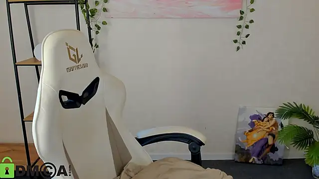 L1na Reeds online show from November 21, 6:37 am