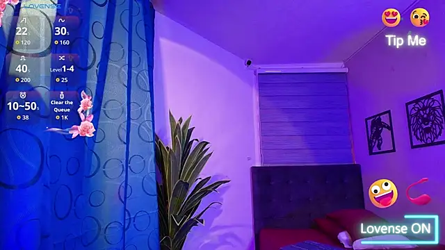 Nikki Vesper online show from June 6, 7:14 am