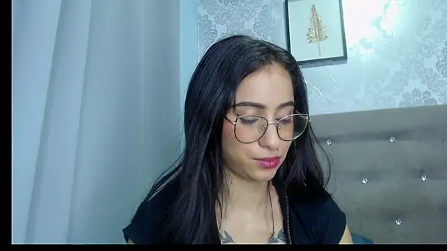 Alana Martinez  online show from April 18, 8:42 pm