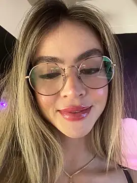 Snapshot of Lisa_Belluci chatting on October 11, 12:48 am Lisa Belluci online show from October 11, 12:48 am