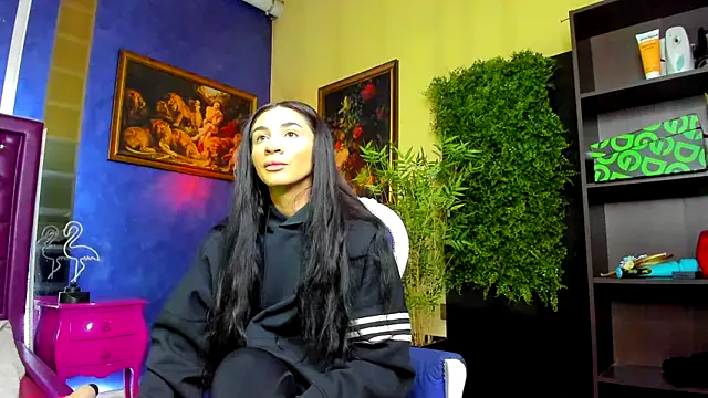 nicolepalmer online show from April 21, 6:09 am