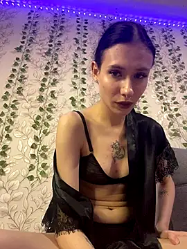 Kisa-Lisa  online show from November 3, 4:00 pm