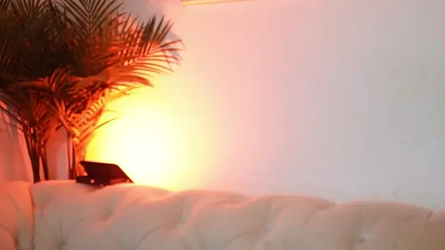 AileenKiss online show from April 21, 2:51 am