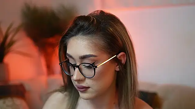 AileenKiss online show from April 24, 8:22 pm