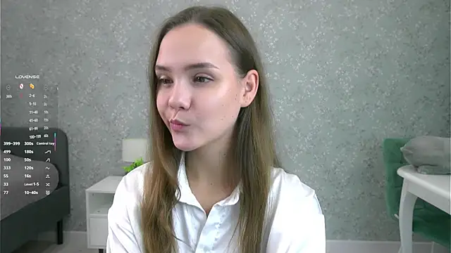 Snapshot of SweetSaraPie chatting on October 9, 7:07 pm SweetSaraPie online show from October 9, 7:07 pm