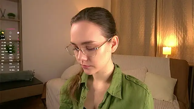 SweetSaraPie online show from April 19, 6:43 pm