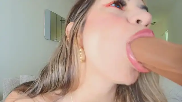 Shanell Rousex online show from July 13, 4:08 pm