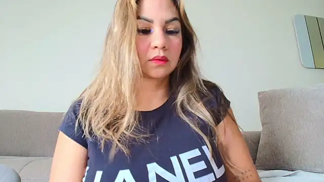 Shanell Rousex online show from July 2, 4:13 pm