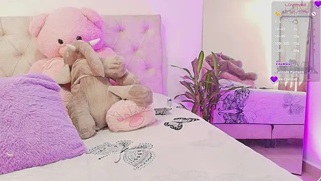 SoofiKiss online show from April 21, 7:43 pm