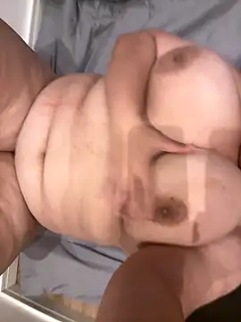 mrgkatys online show from December 19, 5:32 am