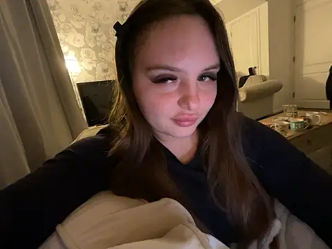 EllaStarrxxx online show from November 21, 2:24 am