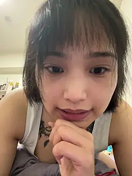 eee79bbb online show from April 29, 5:40 pm