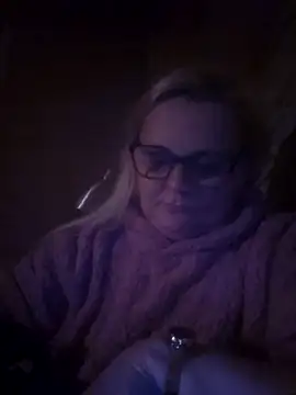 NieMaJazdyBezGwiazdy7883 online show from January 10, 2:38 am