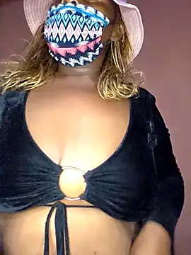 BigBootyBitch96 online show from May 16, 10:42 pm