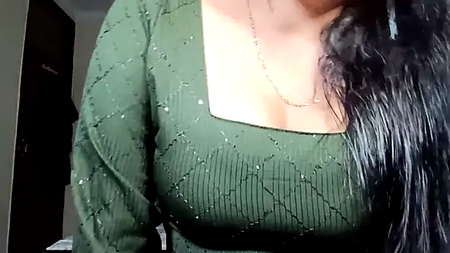 horny milf couple online show from April 22, 7:22 pm