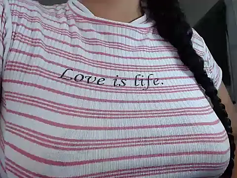 Snapshot of Agatha_milk24 chatting on October 17, 2:31 pm Agatha milk24 online show from October 17, 2:31 pm